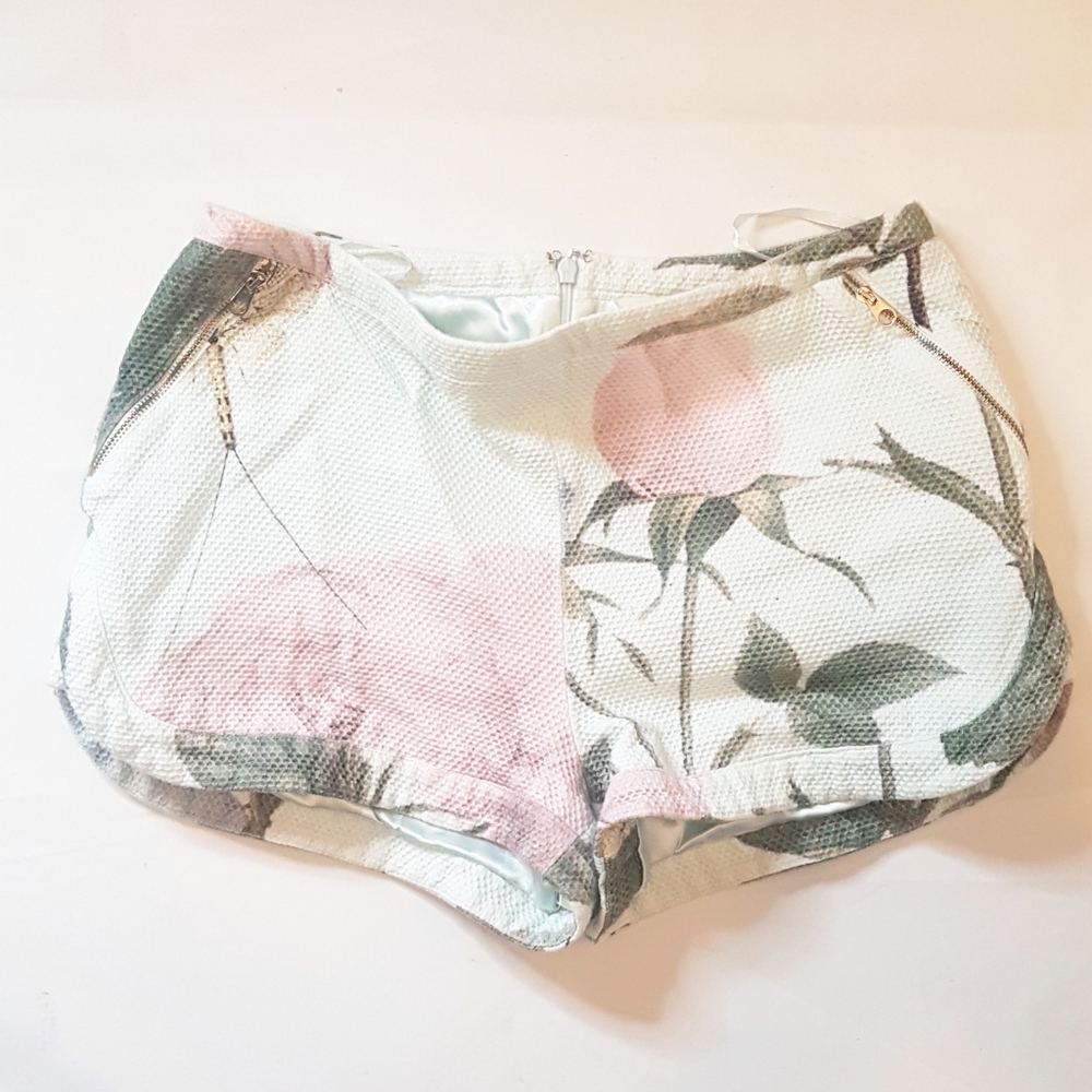 TED BAKER floral hot Summer short sz 2